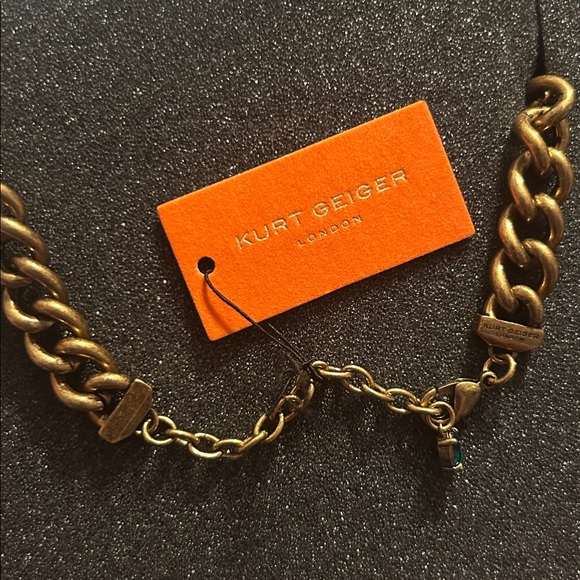 Kurt Geiger Eagle Pendant Chunky Chain Gold Necklace Goldtone Crystal Detail NEW - Picture 9 of 9